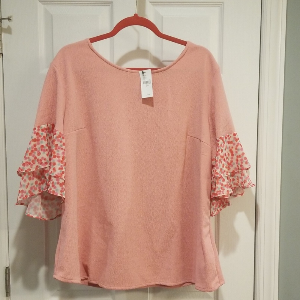 Plus size top 18/20